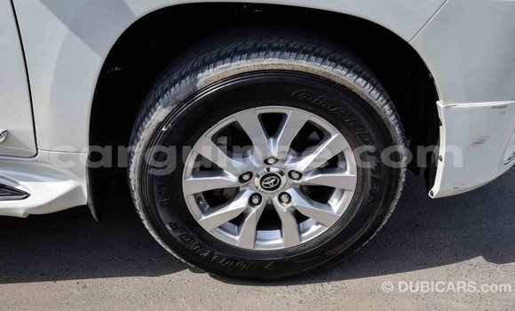 Buy Import Toyota Land Cruiser White Car in Import - Dubai in Conakry Buy Import Toyota Land Cruiser White Car in Import - Dubai in Conakry