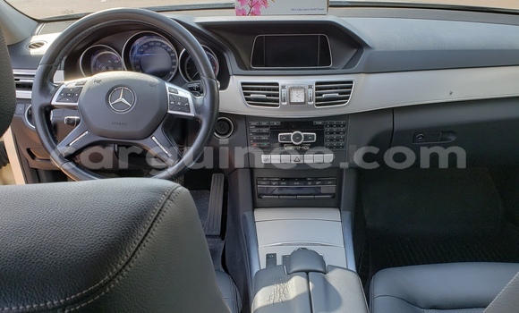 Acheter Occasion Voiture Mercedes Viano Gris à Conakry, Conakry Acheter Occasion Voiture Mercedes Viano Gris à Conakry, Conakry