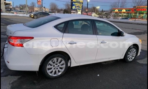 Acheter Occasion Voiture Nissan Sentra Blanc à Conakry, Conakry Acheter Occasion Voiture Nissan Sentra Blanc à Conakry, Conakry