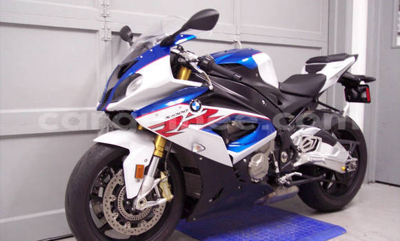 Acheter Occasion Moto BMW S 1000 Bleu à Matoto, Conakry Acheter Occasion Moto BMW S 1000 Bleu à Matoto, Conakry