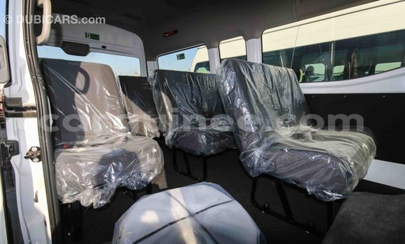Buy Import Nissan Evalia White Truck in Import - Dubai in Conakry Buy Import Nissan Evalia White Truck in Import - Dubai in Conakry