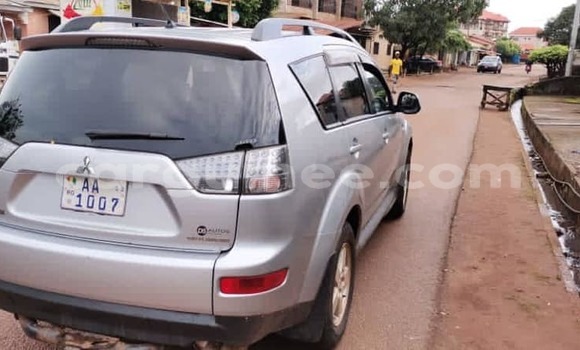 Buy Used Mitsubishi Outlander Silver Car in Conakry in Conakry Buy Used Mitsubishi Outlander Silver Car in Conakry in Conakry