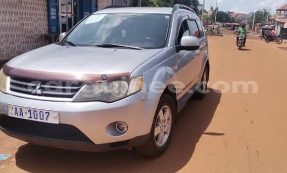 Buy Used Mitsubishi Outlander Silver Car in Conakry in Conakry Buy Used Mitsubishi Outlander Silver Car in Conakry in Conakry