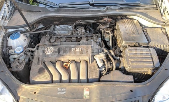 Buy Used Volkswagen Golf Silver Car in Conakry in Conakry Buy Used Volkswagen Golf Silver Car in Conakry in Conakry