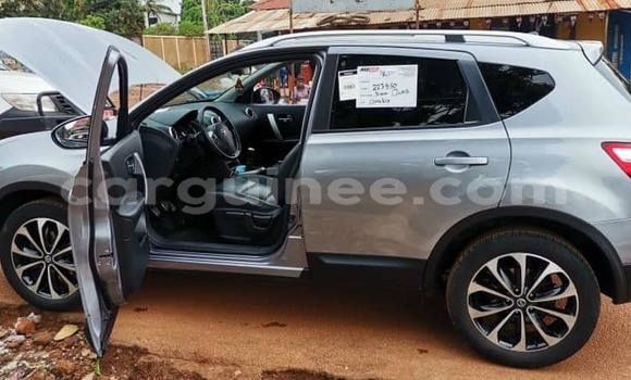 Buy Used Nissan Qashqai Silver Car in Conakry in Conakry Buy Used Nissan Qashqai Silver Car in Conakry in Conakry