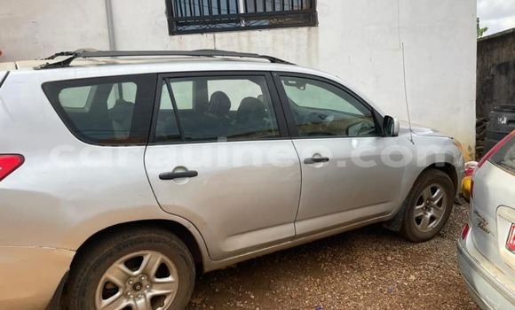 Buy Used Toyota RAV4 Silver Car in Conakry in Conakry Buy Used Toyota RAV4 Silver Car in Conakry in Conakry