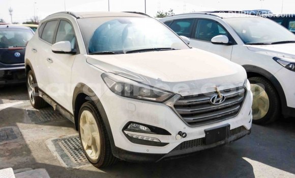Buy Import Hyundai Tucson White Car in Import - Dubai in Conakry Buy Import Hyundai Tucson White Car in Import - Dubai in Conakry