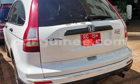 Buy Used Honda CR–V White Car in Conakry in Conakry Buy Used Honda CR–V White Car in Conakry in Conakry
