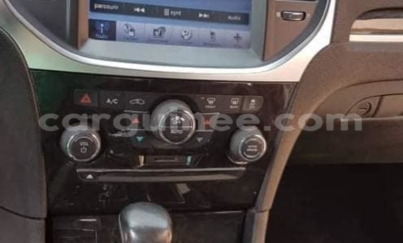 Buy Used Chrysler 300 Silver Car in Conakry in Conakry Buy Used Chrysler 300 Silver Car in Conakry in Conakry