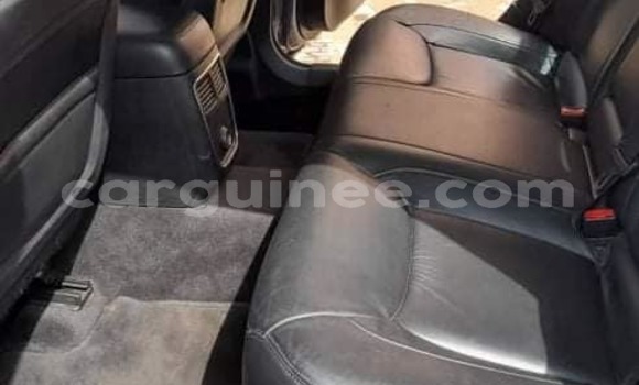 Buy Used Chrysler 300 Silver Car in Conakry in Conakry Buy Used Chrysler 300 Silver Car in Conakry in Conakry