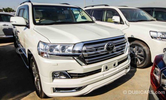 Buy Import Toyota Land Cruiser White Car in Import - Dubai in Conakry Buy Import Toyota Land Cruiser White Car in Import - Dubai in Conakry