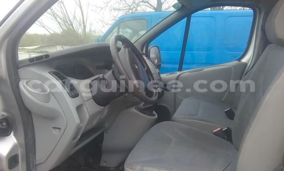 Acheter Import Utilitaire Renault Trafic Gris à Conakry, Conakry Acheter Import Utilitaire Renault Trafic Gris à Conakry, Conakry