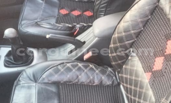 Acheter Occasion Voiture Mazda 323 Gris à Conakry, Conakry Acheter Occasion Voiture Mazda 323 Gris à Conakry, Conakry