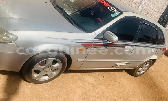 Acheter Occasion Voiture Mazda 323 Gris à Conakry, Conakry Acheter Occasion Voiture Mazda 323 Gris à Conakry, Conakry