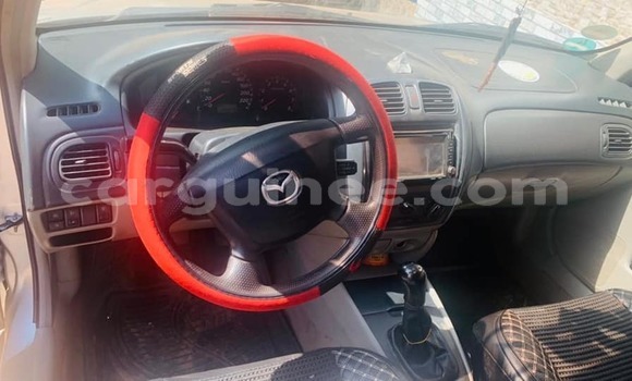 Acheter Occasion Voiture Mazda 323 Gris à Conakry, Conakry Acheter Occasion Voiture Mazda 323 Gris à Conakry, Conakry