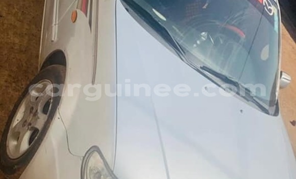 Acheter Occasion Voiture Mazda 323 Gris à Conakry, Conakry Acheter Occasion Voiture Mazda 323 Gris à Conakry, Conakry