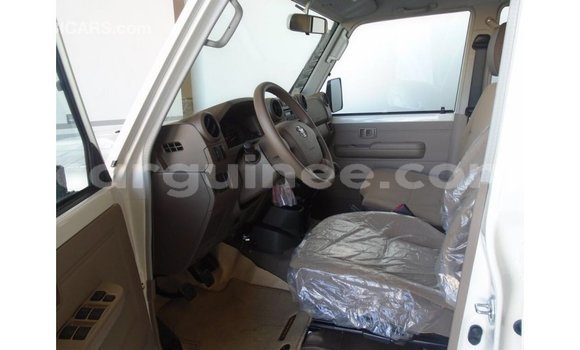 Buy Import Toyota Land Cruiser White Car in Import - Dubai in Conakry Buy Import Toyota Land Cruiser White Car in Import - Dubai in Conakry