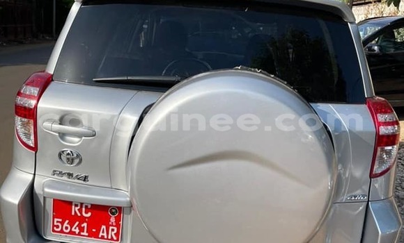 Buy Used Toyota RAV4 White Car in Conakry in Conakry Buy Used Toyota RAV4 White Car in Conakry in Conakry