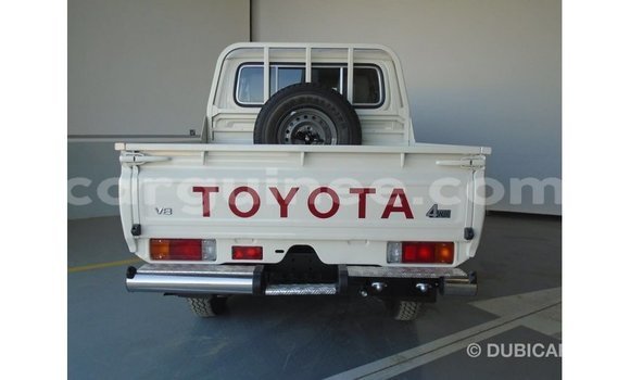 Buy Import Toyota Land Cruiser White Car in Import - Dubai in Conakry Buy Import Toyota Land Cruiser White Car in Import - Dubai in Conakry