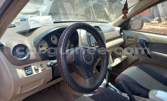 Buy Used Toyota RAV4 Silver Car in Conakry in Conakry Buy Used Toyota RAV4 Silver Car in Conakry in Conakry