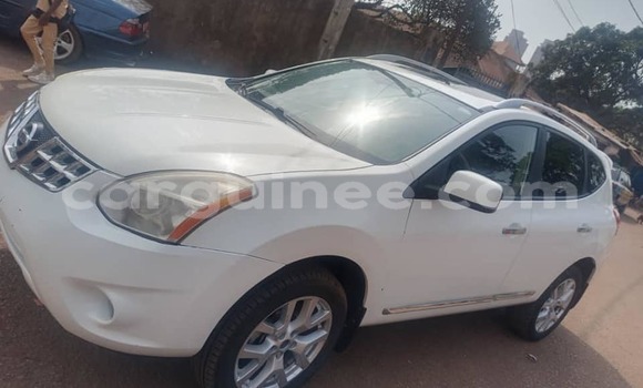 Buy Used Nissan Rogue White Car in Conakry in Conakry Buy Used Nissan Rogue White Car in Conakry in Conakry