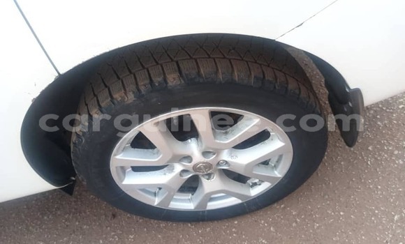 Buy Used Nissan Rogue White Car in Conakry in Conakry Buy Used Nissan Rogue White Car in Conakry in Conakry