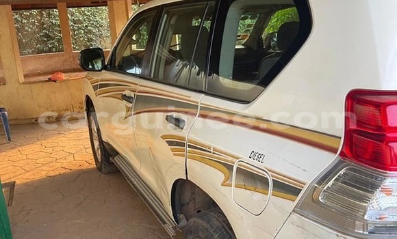 Buy Used Toyota Land Cruiser Prado White Car in Conakry in Conakry Buy Used Toyota Land Cruiser Prado White Car in Conakry in Conakry