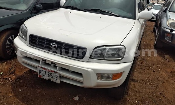 Buy Used Toyota RAV4 White Car in Conakry in Conakry Buy Used Toyota RAV4 White Car in Conakry in Conakry