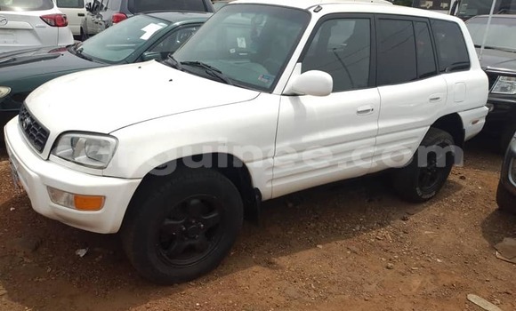 Buy Used Toyota RAV4 White Car in Conakry in Conakry Buy Used Toyota RAV4 White Car in Conakry in Conakry