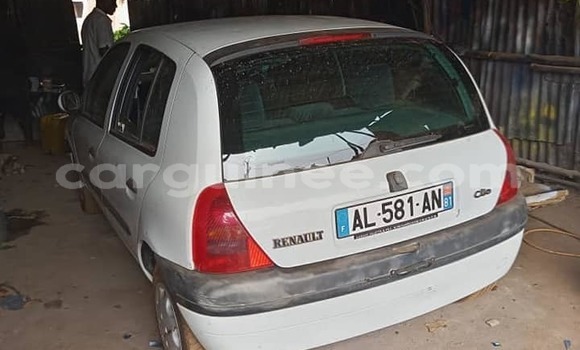 Buy Used Renault Clio White Car in Conakry in Conakry Buy Used Renault Clio White Car in Conakry in Conakry