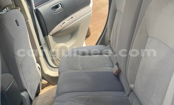 Buy Used Nissan Rogue White Car in Conakry in Conakry Buy Used Nissan Rogue White Car in Conakry in Conakry