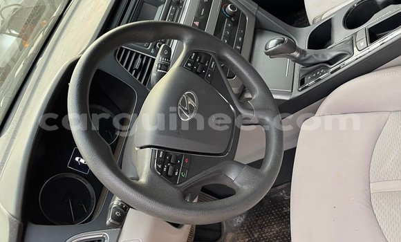 Buy Used Hyundai Sonata Silver Car in Conakry in Conakry Buy Used Hyundai Sonata Silver Car in Conakry in Conakry