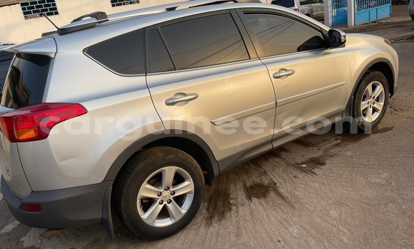 Acheter Occasion Voiture Toyota RAV4 Gris à Conakry, Conakry Acheter Occasion Voiture Toyota RAV4 Gris à Conakry, Conakry