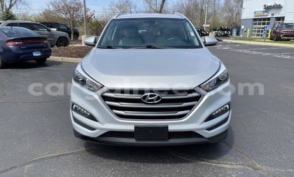 Acheter Occasion Voiture Hyundai Tucson Gris à Conakry, Conakry Acheter Occasion Voiture Hyundai Tucson Gris à Conakry, Conakry