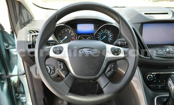 Acheter Occasion Voiture Ford Escape Bleu à Conakry, Conakry Acheter Occasion Voiture Ford Escape Bleu à Conakry, Conakry