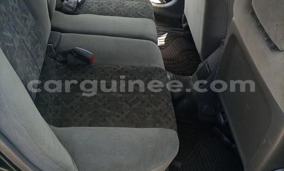 Acheter Occasion Voiture Mazda 323 Vert à Conakry, Conakry Acheter Occasion Voiture Mazda 323 Vert à Conakry, Conakry