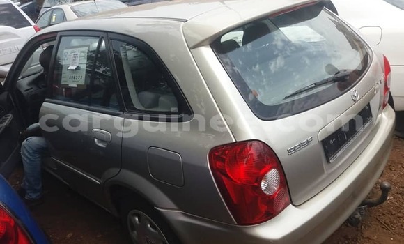 Acheter Occasion Voiture Mazda 323 Gris à Conakry, Conakry Acheter Occasion Voiture Mazda 323 Gris à Conakry, Conakry