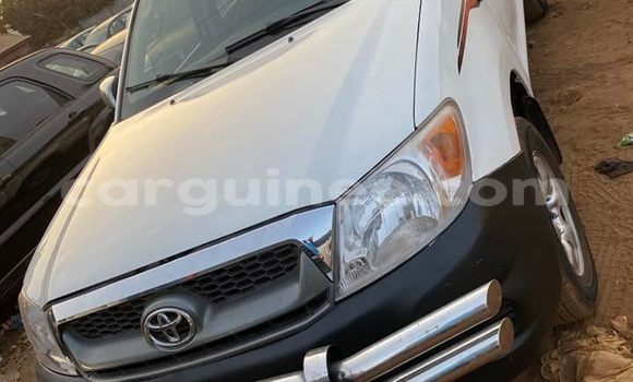 Buy Used Toyota Hilux White Car in Conakry in Conakry Buy Used Toyota Hilux White Car in Conakry in Conakry