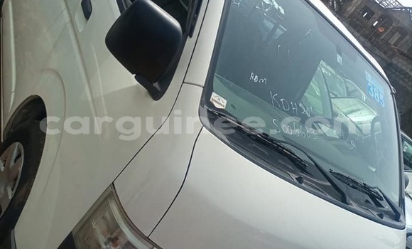Buy Used Toyota Hiace White Car in Conakry in Conakry Buy Used Toyota Hiace White Car in Conakry in Conakry