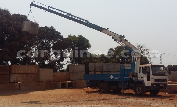 Acheter Occasion Utilitaire Volvo FL180 Bleu à Conakry, Conakry Acheter Occasion Utilitaire Volvo FL180 Bleu à Conakry, Conakry