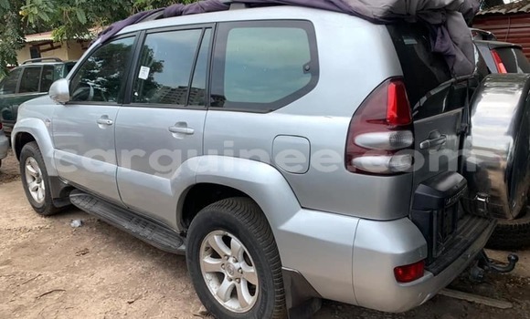 Acheter Occasion Voiture Toyota Land Cruiser Prado Gris à Conakry, Conakry Acheter Occasion Voiture Toyota Land Cruiser Prado Gris à Conakry, Conakry