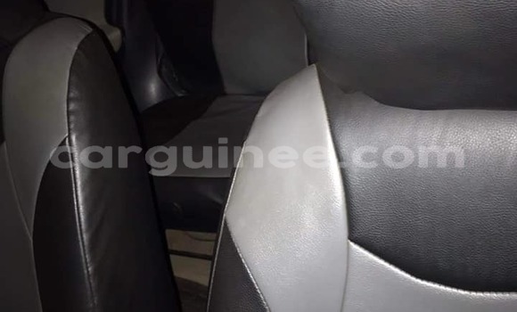 Acheter Occasion Voiture Toyota RAV4 Rouge à Conakry, Conakry Acheter Occasion Voiture Toyota RAV4 Rouge à Conakry, Conakry