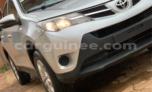 Acheter Occasion Voiture Toyota RAV4 Gris à Conakry, Conakry Acheter Occasion Voiture Toyota RAV4 Gris à Conakry, Conakry