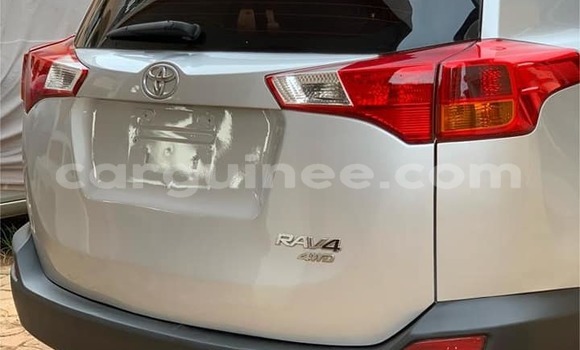 Acheter Occasion Voiture Toyota RAV4 Gris à Conakry, Conakry Acheter Occasion Voiture Toyota RAV4 Gris à Conakry, Conakry
