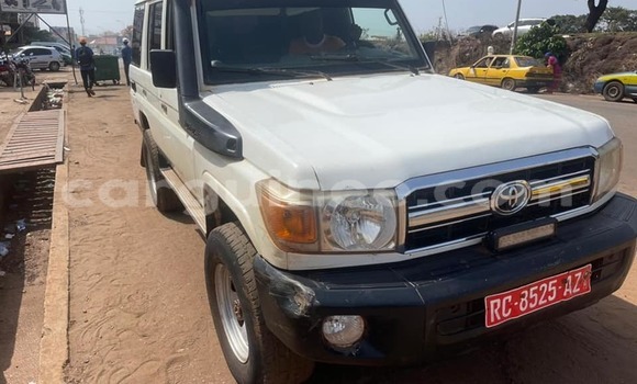 Acheter Occasion Voiture Toyota Land Cruiser Blanc à Conakry, Conakry Acheter Occasion Voiture Toyota Land Cruiser Blanc à Conakry, Conakry