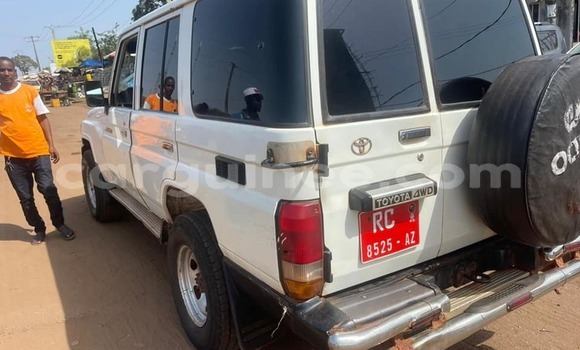 Acheter Occasion Voiture Toyota Land Cruiser Blanc à Conakry, Conakry Acheter Occasion Voiture Toyota Land Cruiser Blanc à Conakry, Conakry