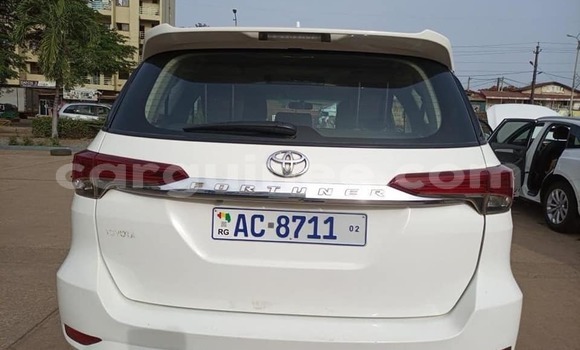 Acheter Occasion Voiture Toyota Fortuner Blanc à Conakry, Conakry Acheter Occasion Voiture Toyota Fortuner Blanc à Conakry, Conakry