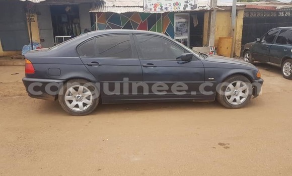 Acheter Occasion Voiture BMW 3–Series Bleu à Conakry, Conakry Acheter Occasion Voiture BMW 3–Series Bleu à Conakry, Conakry