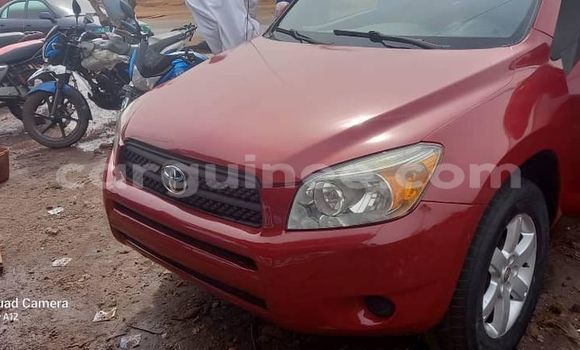 Acheter Occasion Voiture Toyota RAV4 Rouge à Conakry, Conakry Acheter Occasion Voiture Toyota RAV4 Rouge à Conakry, Conakry