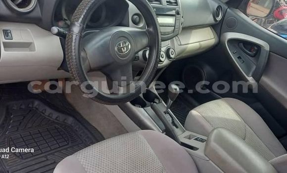 Acheter Occasion Voiture Toyota RAV4 Rouge à Conakry, Conakry Acheter Occasion Voiture Toyota RAV4 Rouge à Conakry, Conakry